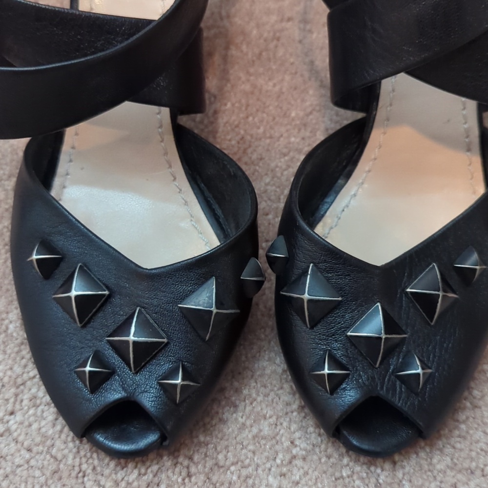 Marc Jacobs Peep Toe Leather Heels Size 8.5-9 USA or 39 EU - Picture 2 of 11